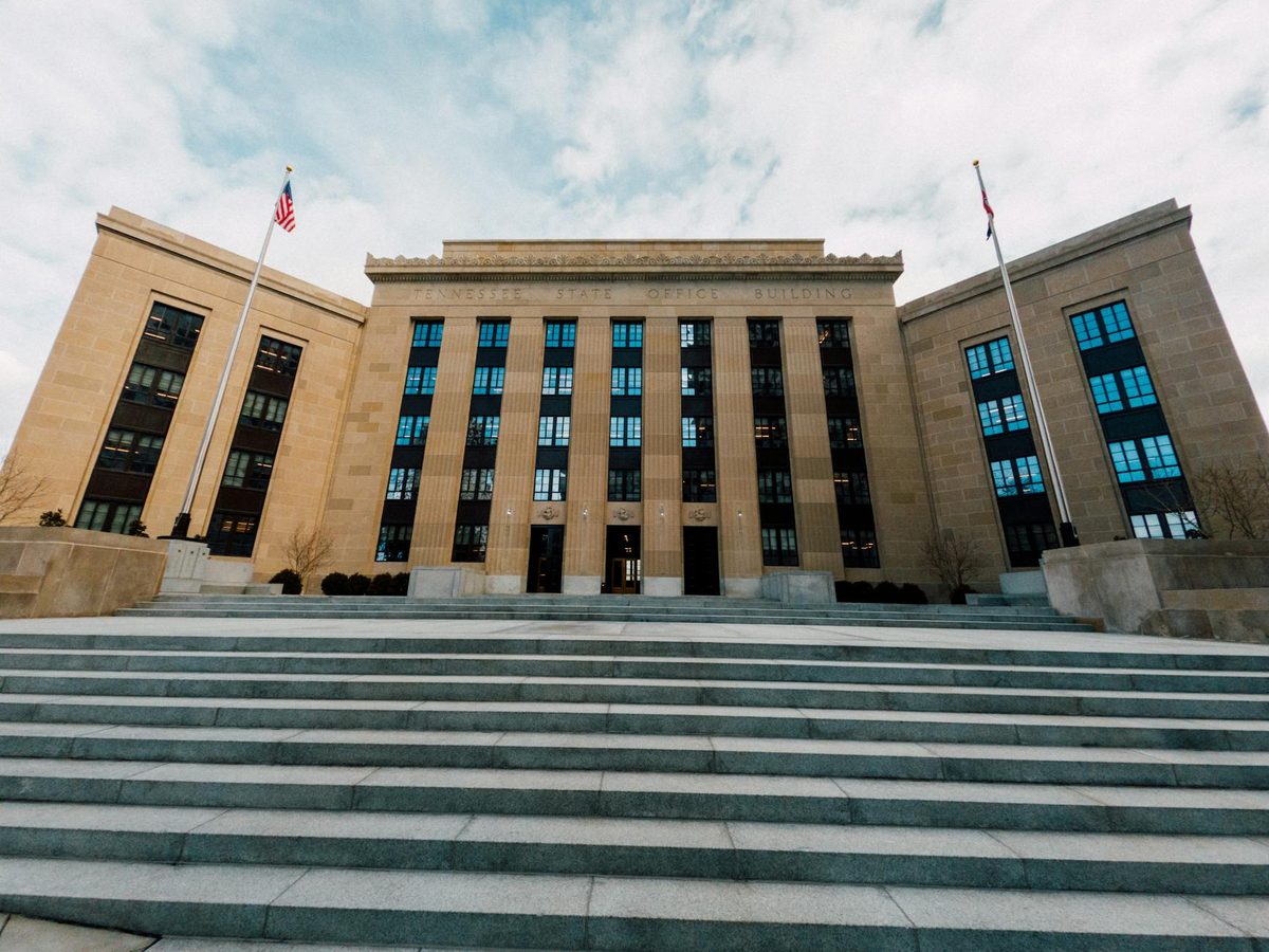 The Federal Reserve building in Washington, illustrating how a Fed rate decision affects the stock market